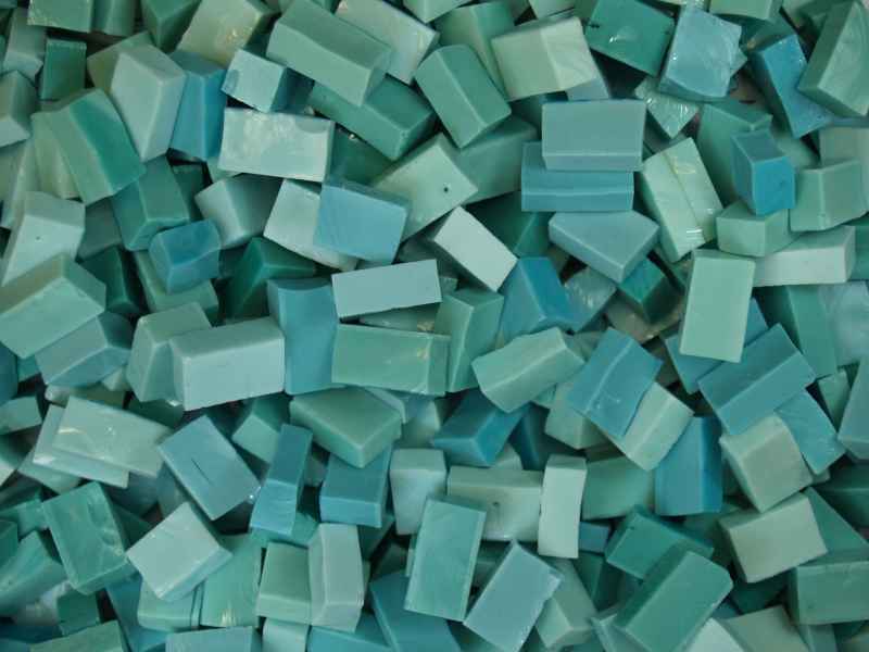 Tessere in smalto confezione da 200 grammi MIX9 ACQUAMARINA MEDI